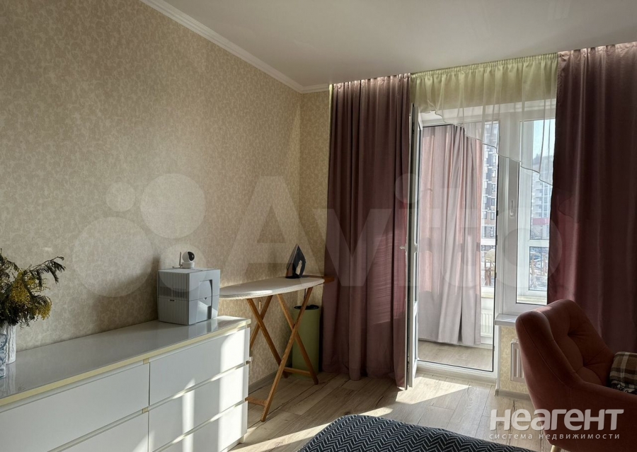 Продается 1-комнатная квартира, 47 м²