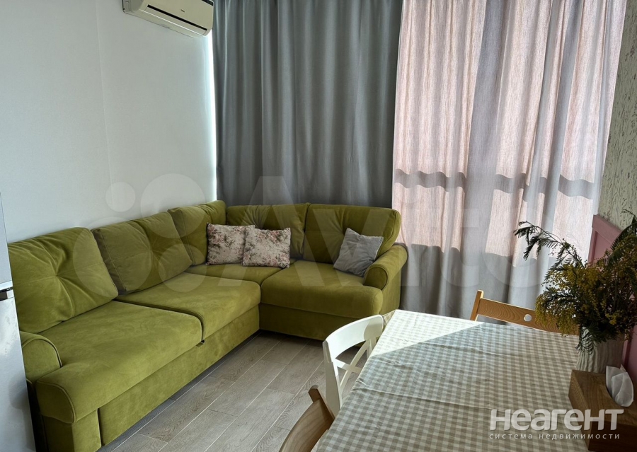 Продается 1-комнатная квартира, 47 м²