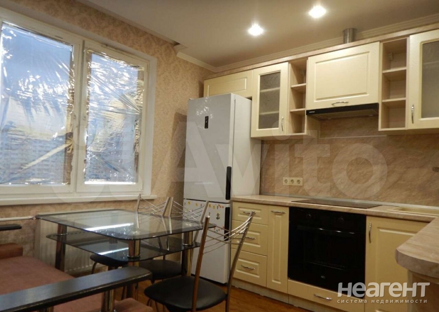 Сдается 1-комнатная квартира, 40 м²