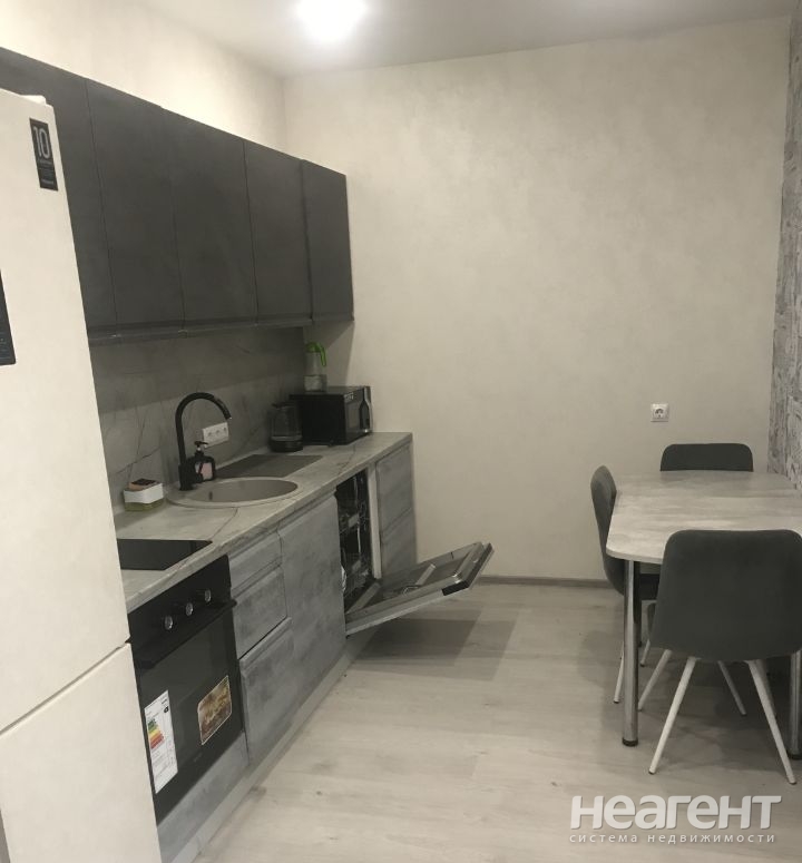 Сдается 2-х комнатная квартира, 57 м²