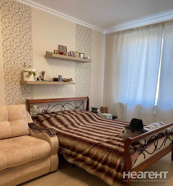 Продается 1-комнатная квартира, 37 м²