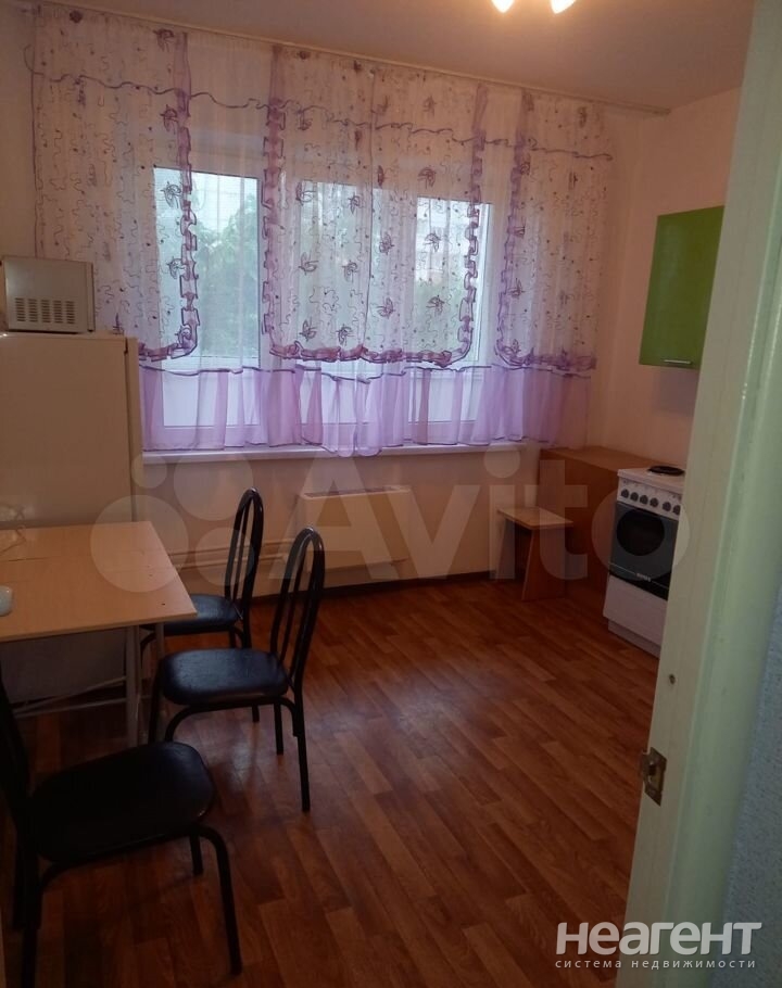 Сдается 1-комнатная квартира, 37 м²