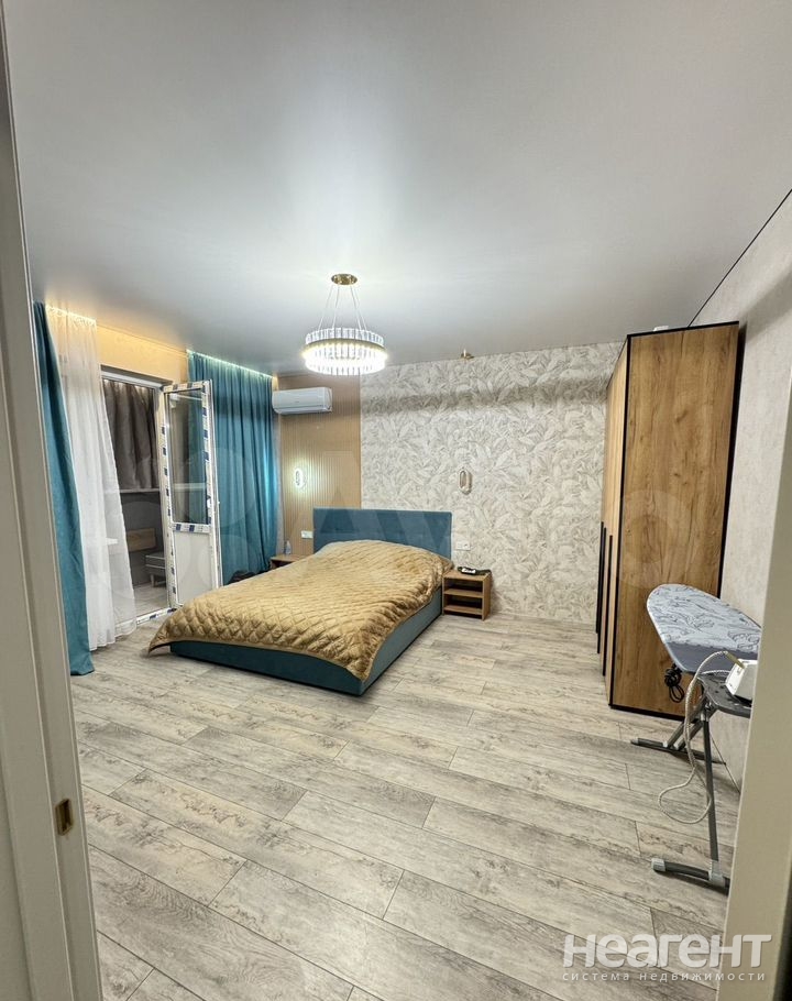 Сдается 1-комнатная квартира, 50 м²