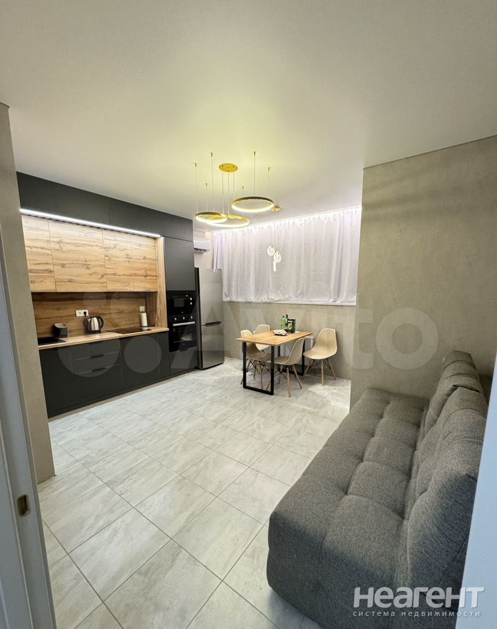 Сдается 1-комнатная квартира, 50 м²