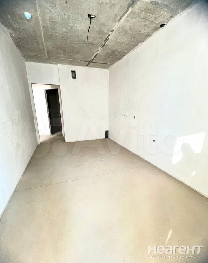 Продается 1-комнатная квартира, 42,9 м²