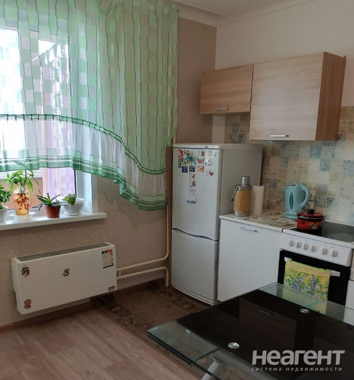 Сдается 1-комнатная квартира, 38 м²