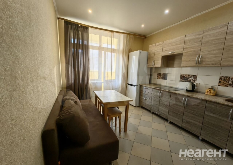 Сдается 1-комнатная квартира, 41 м²