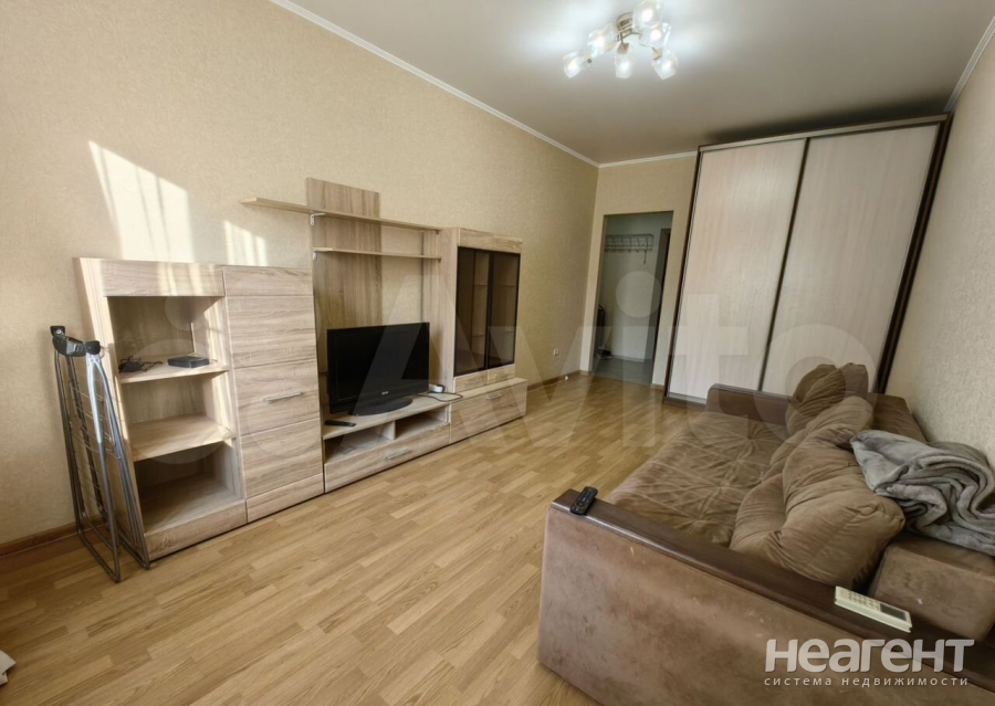 Сдается 1-комнатная квартира, 41 м²