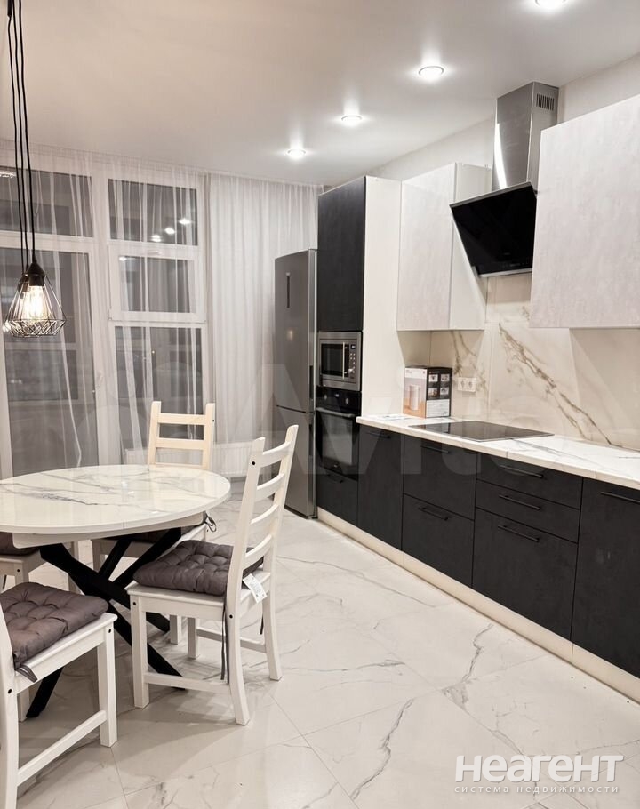 Сдается 1-комнатная квартира, 44 м²