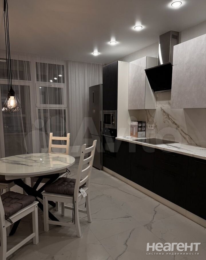 Сдается 1-комнатная квартира, 44 м²