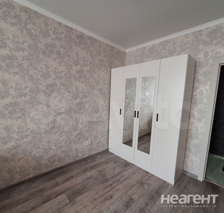 Сдается 1-комнатная квартира, 40 м²