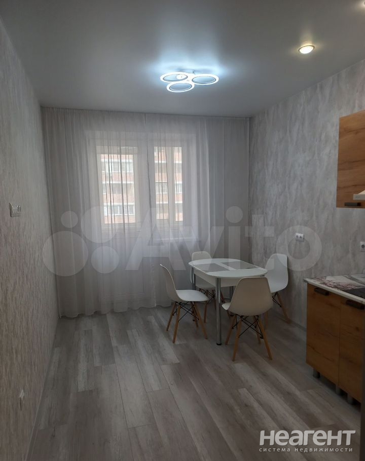 Сдается 1-комнатная квартира, 41 м²