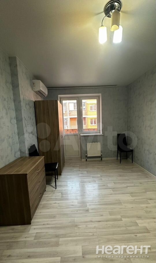 Сдается 1-комнатная квартира, 38 м²