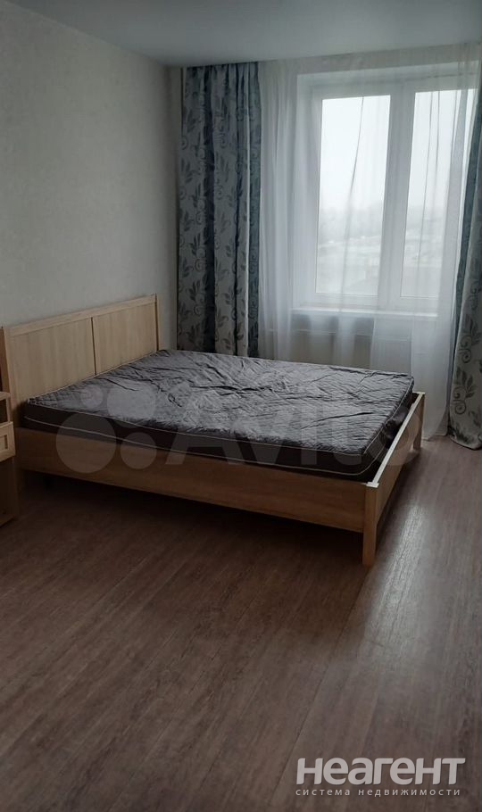 Сдается 1-комнатная квартира, 39 м²