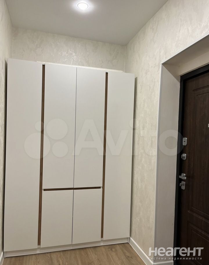 Продается 1-комнатная квартира, 36 м²