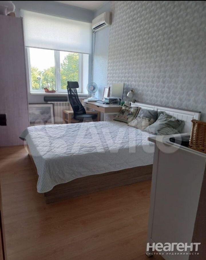 Продается Многокомнатная квартира, 95,6 м²