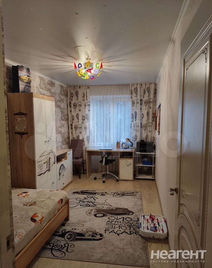 Продается 3-х комнатная квартира, 57 м²