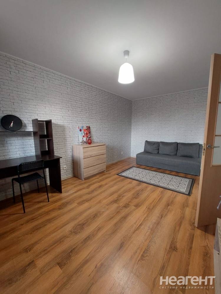 Сдается 1-комнатная квартира, 40 м²