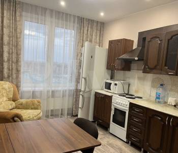 Сдается 1-комнатная квартира, 40 м²