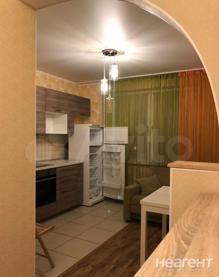 Сдается 1-комнатная квартира, 37 м²