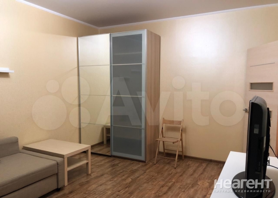 Сдается 1-комнатная квартира, 37 м²