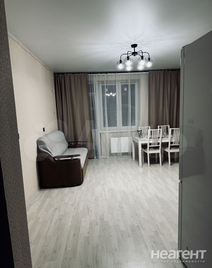 Сдается 2-х комнатная квартира, 62 м²