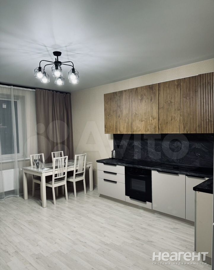 Сдается 2-х комнатная квартира, 62 м²