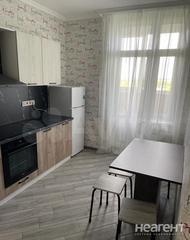 Сдается 2-х комнатная квартира, 60 м²