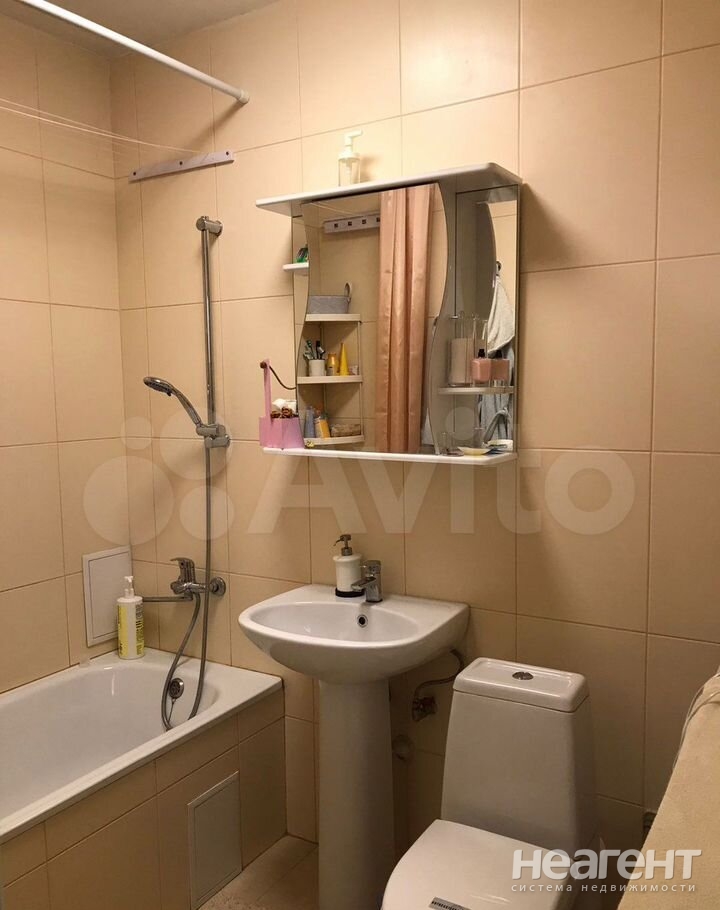 Продается 1-комнатная квартира, 34 м²