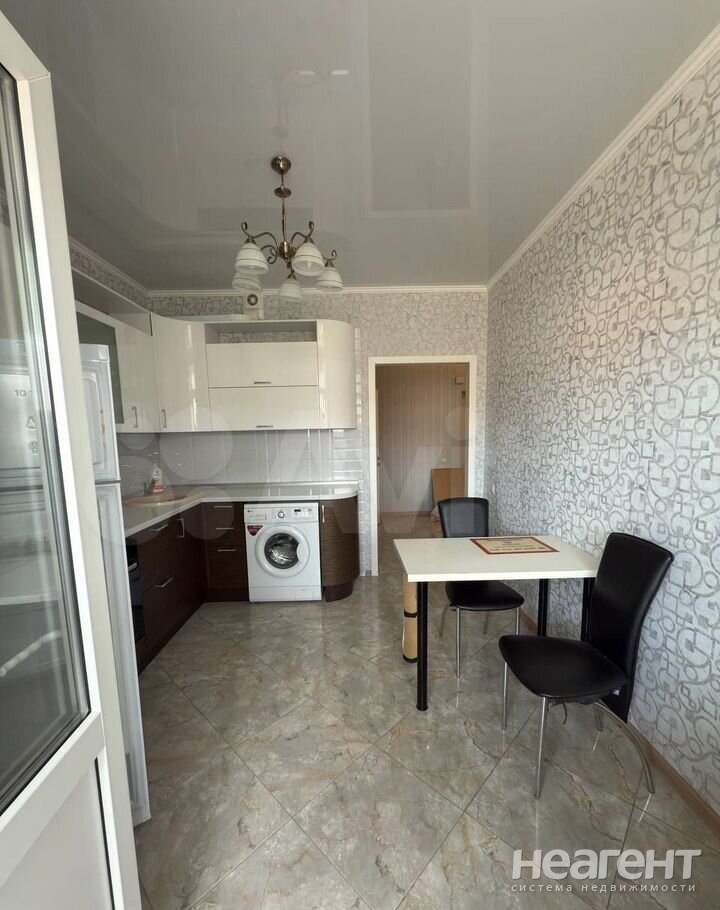 Сдается 1-комнатная квартира, 45 м²