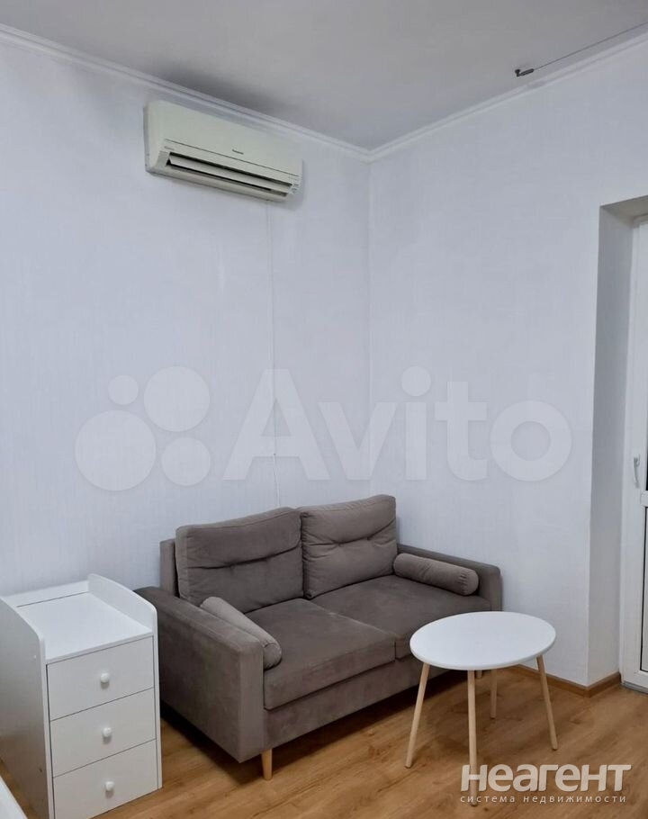 Продается 1-комнатная квартира, 40 м²