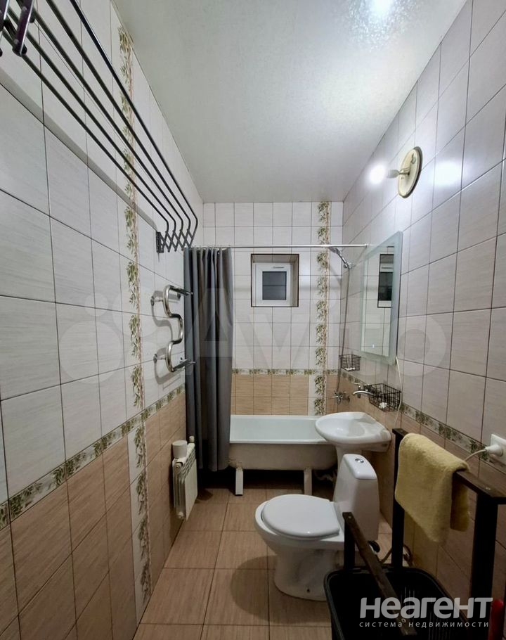 Продается 1-комнатная квартира, 40 м²