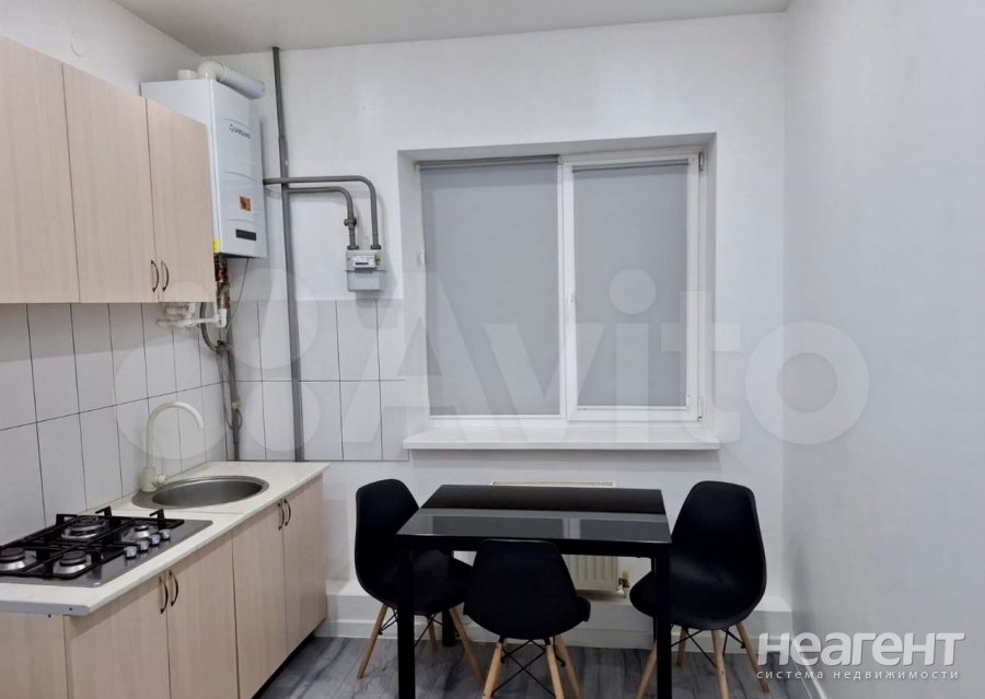 Продается 1-комнатная квартира, 40 м²