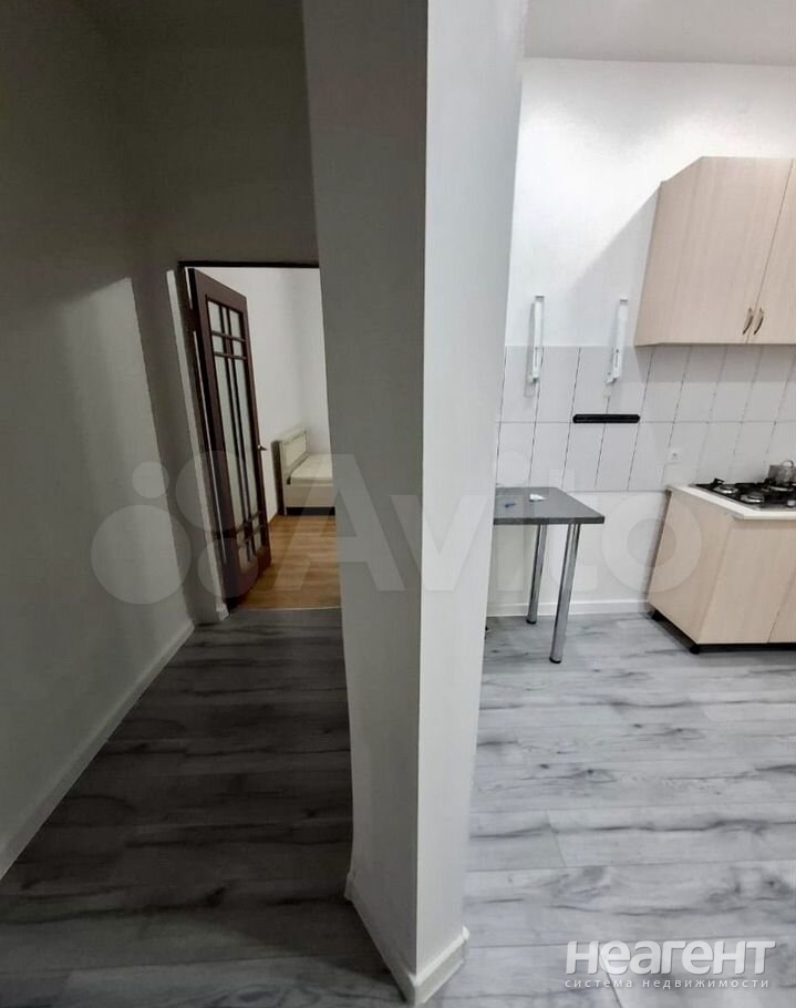 Продается 1-комнатная квартира, 40 м²