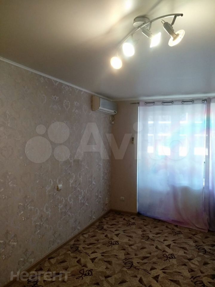 Продается 1-комнатная квартира, 32 м²