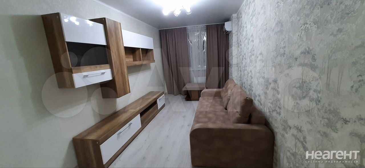 Сдается 1-комнатная квартира, 43 м²