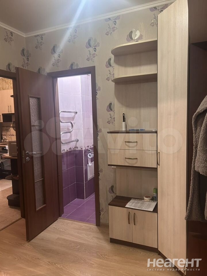 Сдается 1-комнатная квартира, 40 м²