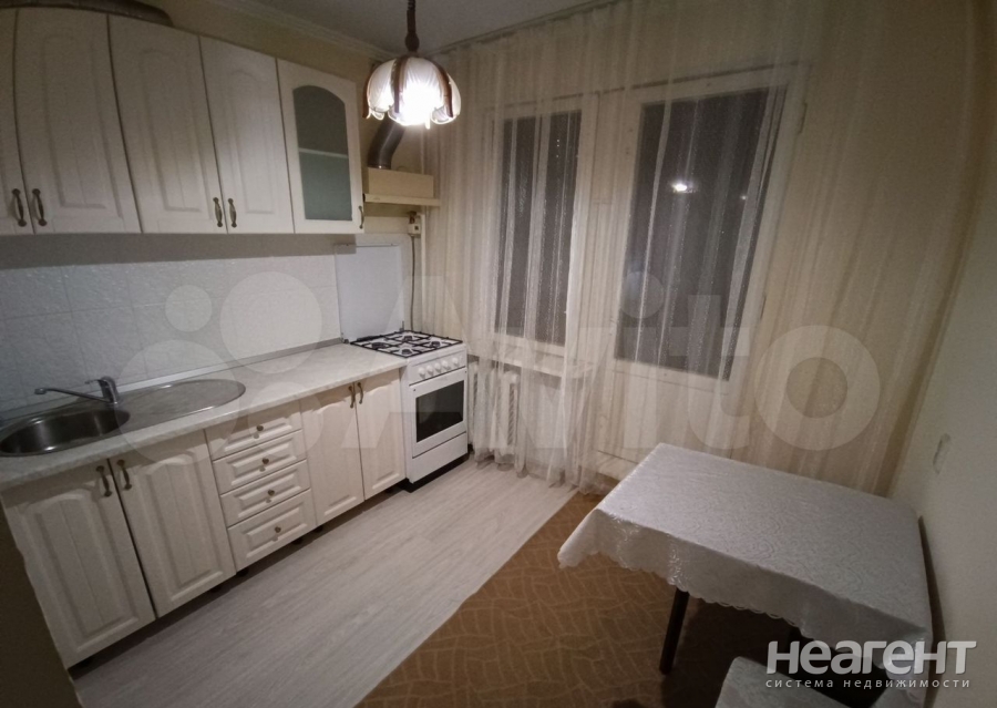 Сдается 1-комнатная квартира, 40 м²