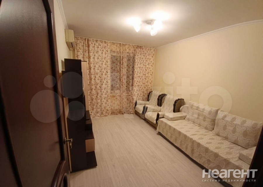 Сдается 1-комнатная квартира, 40 м²