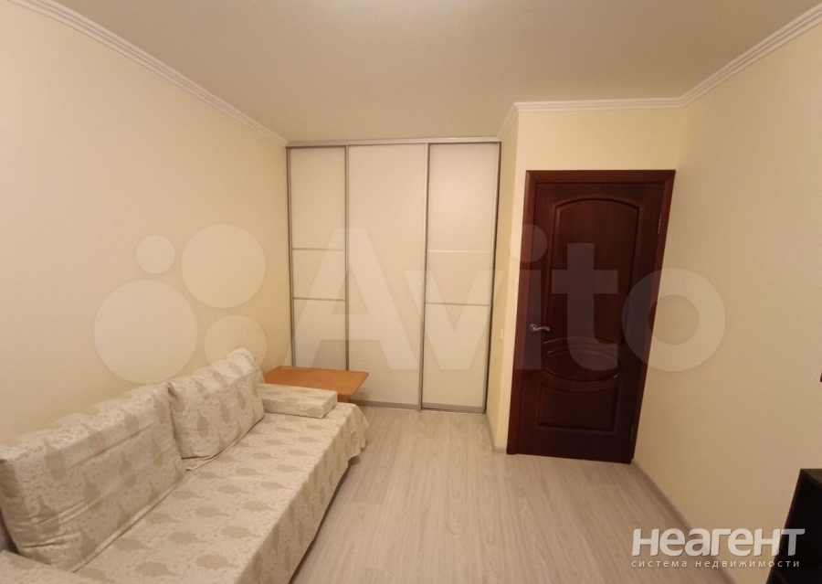 Сдается 1-комнатная квартира, 40 м²