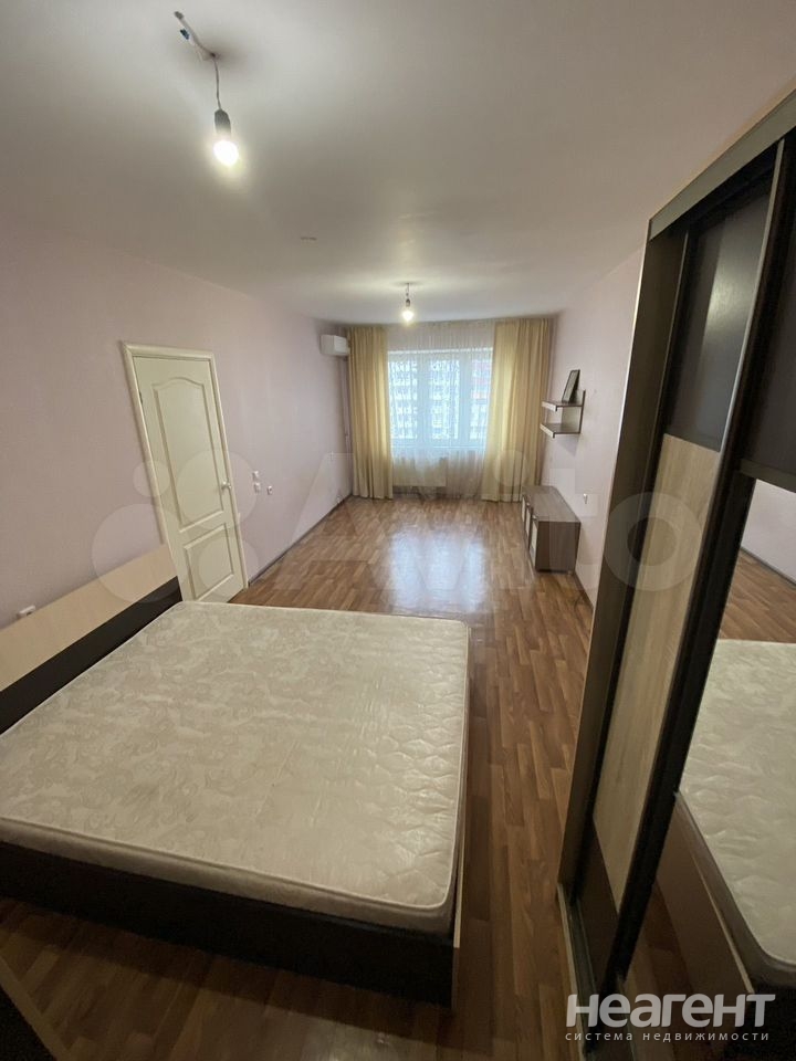 Продается 1-комнатная квартира, 39,7 м²