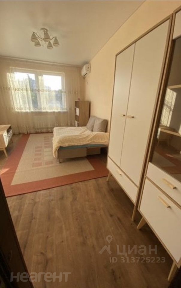 Сдается 1-комнатная квартира, 38 м²