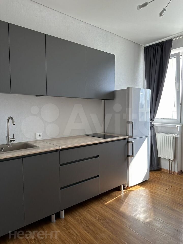 Сдается 1-комнатная квартира, 40 м²