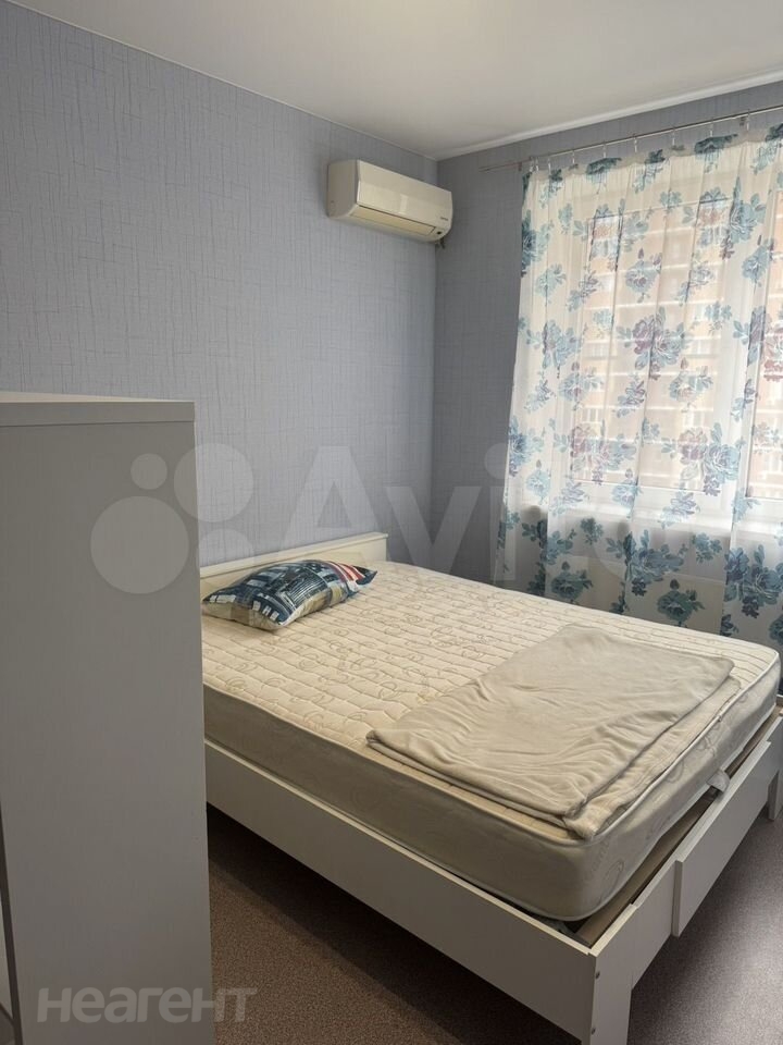 Продается 1-комнатная квартира, 44 м²