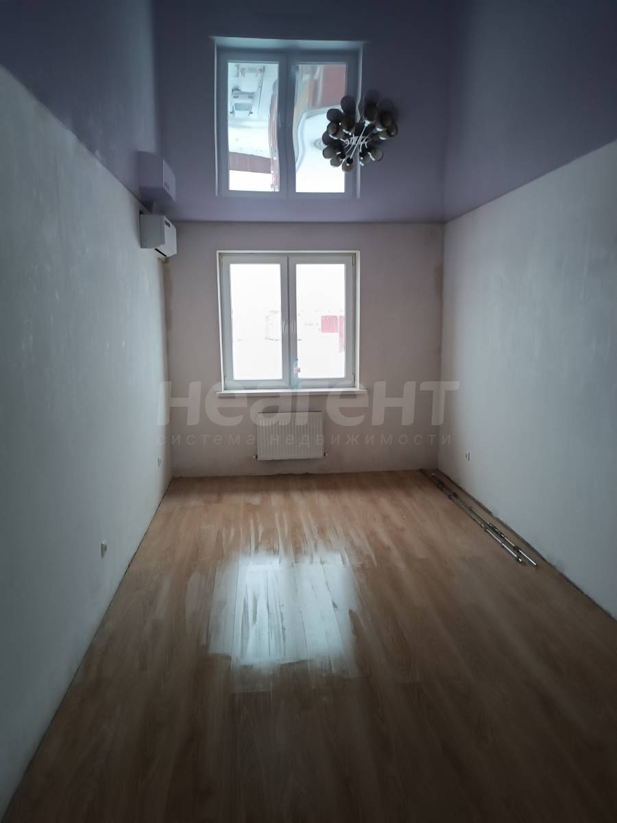 Продается 1-комнатная квартира, 40 м²