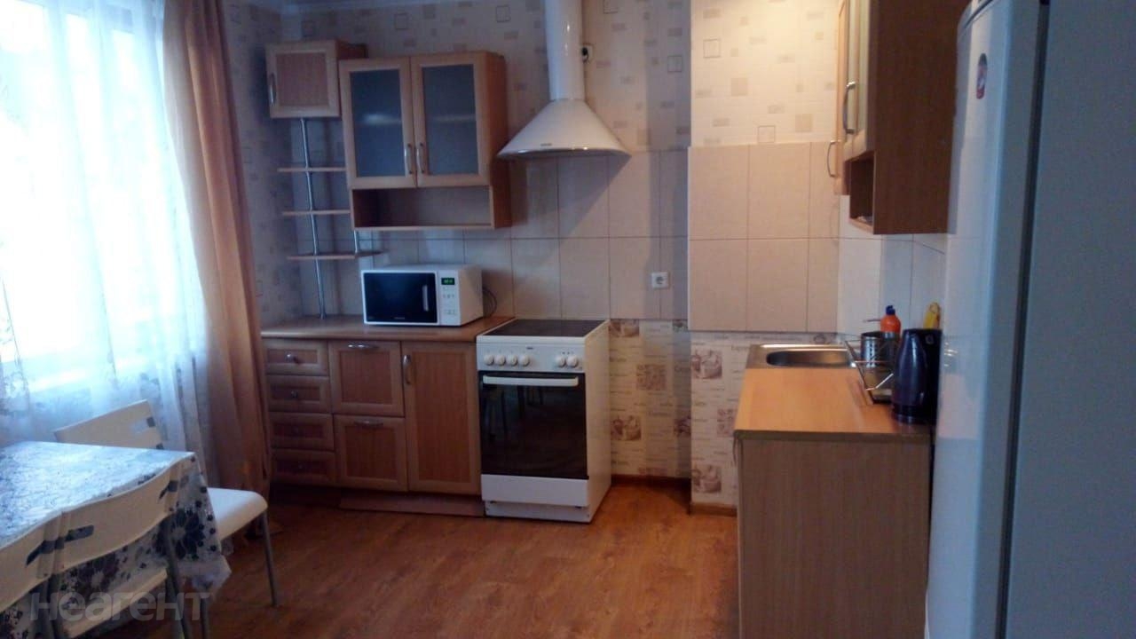 Сдается 2-х комнатная квартира, 72 м²