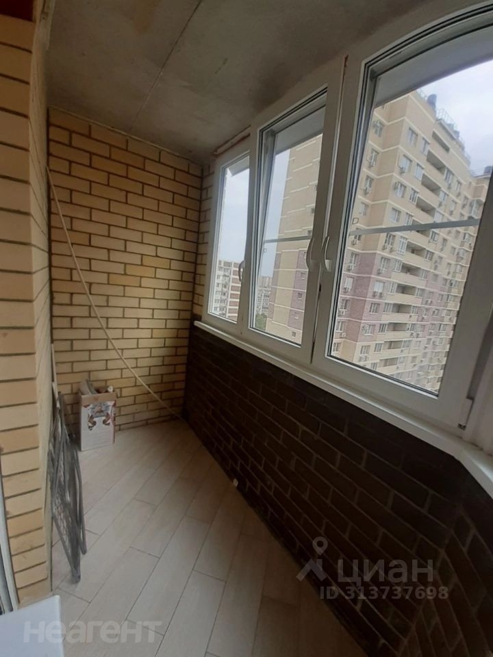 Сдается 1-комнатная квартира, 43 м²