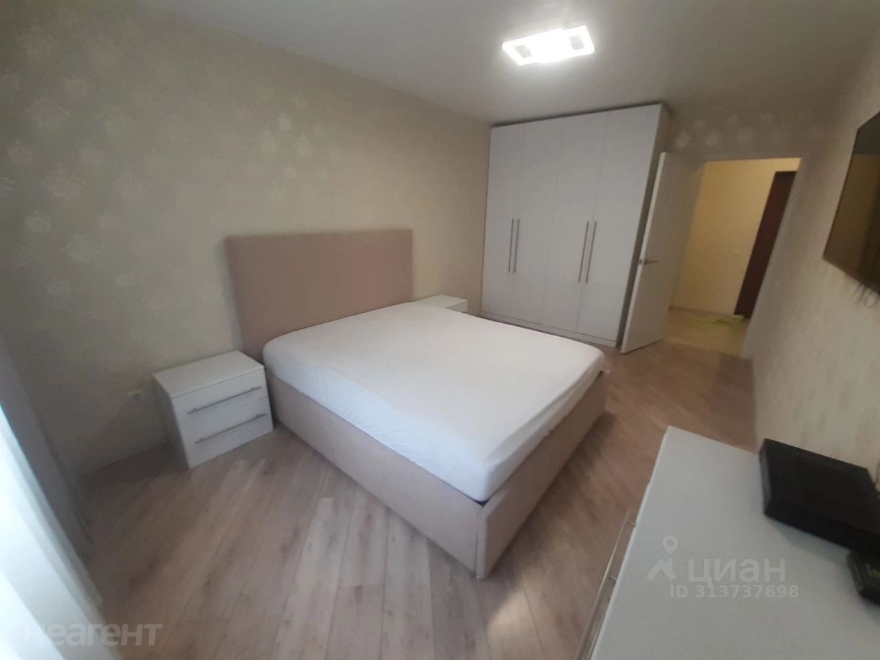 Сдается 1-комнатная квартира, 43 м²