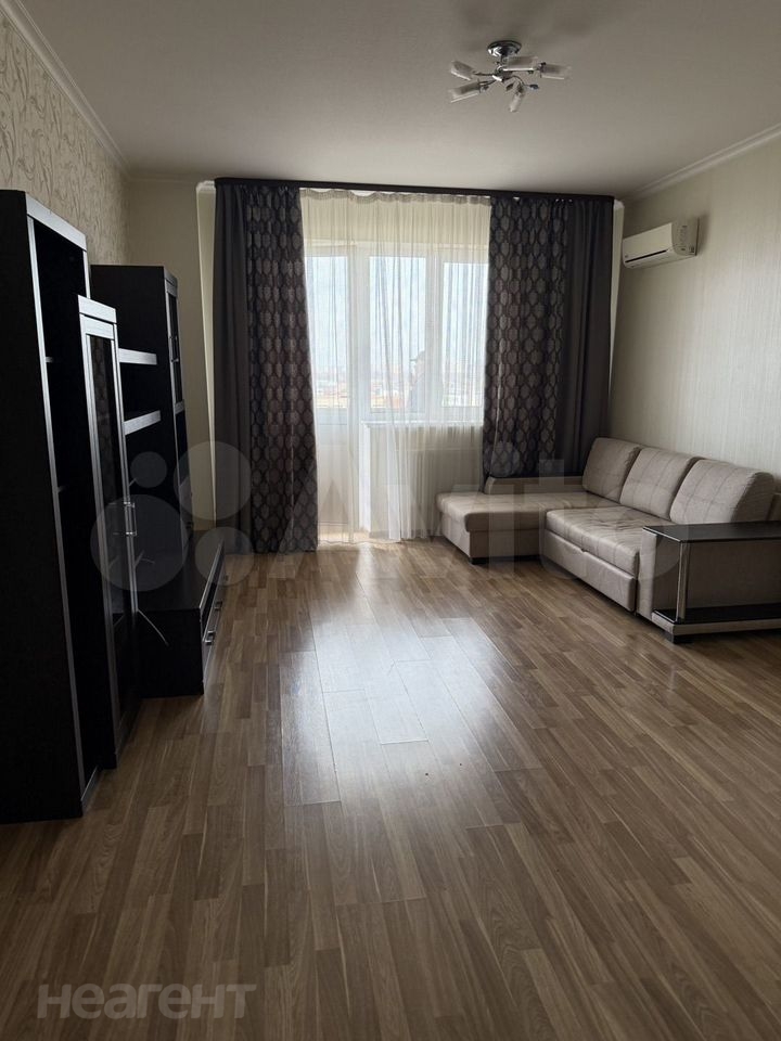 Сдается 2-х комнатная квартира, 75 м²