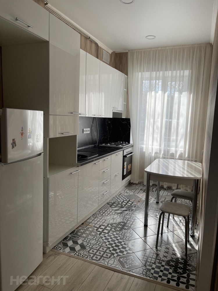 Сдается 2-х комнатная квартира, 58 м²